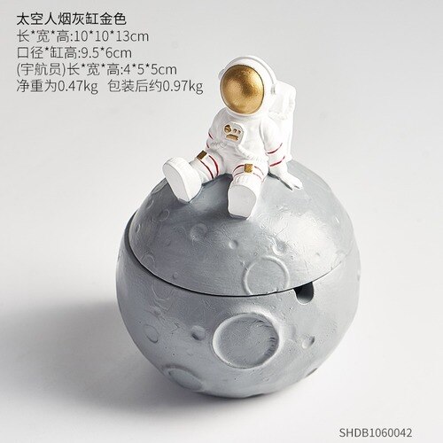 Cenicero moderno de resina europea con forma de astronauta, para novio, decoración creativa para salón, Luna, artesanías, decoración para el hogar: C