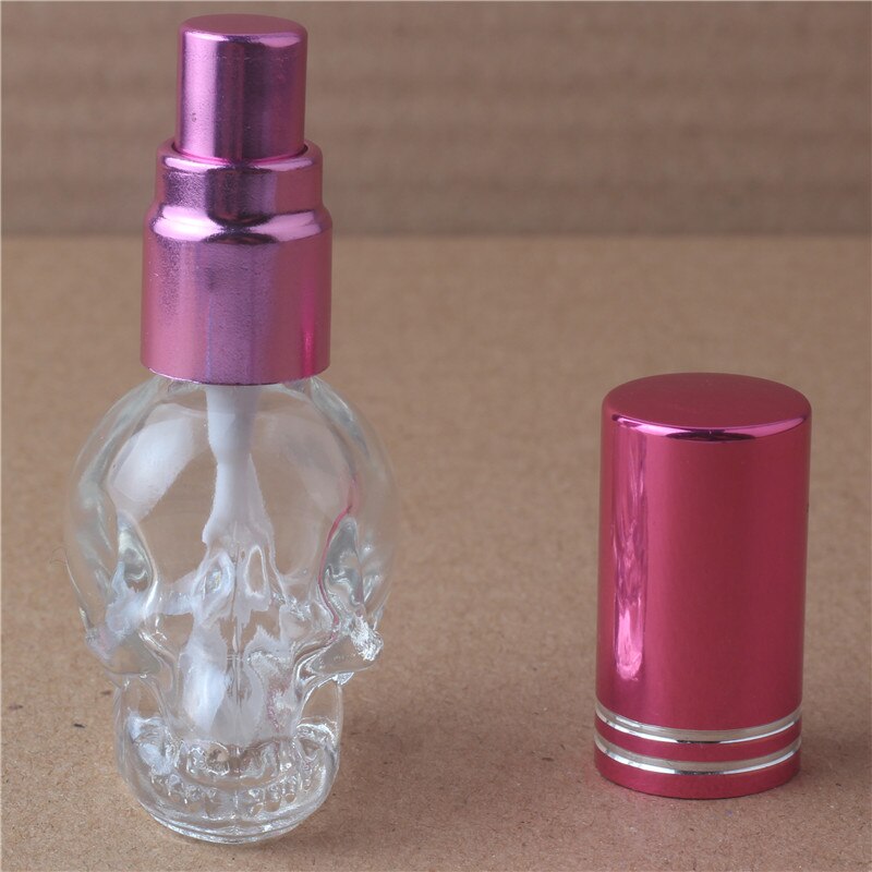1 stuks 8 ml 3D Schedel Reizen Parfum Flessen MIni Navulbare Parfum Verstuiver Draagbare Glazen Fles met 10 colours: Roze