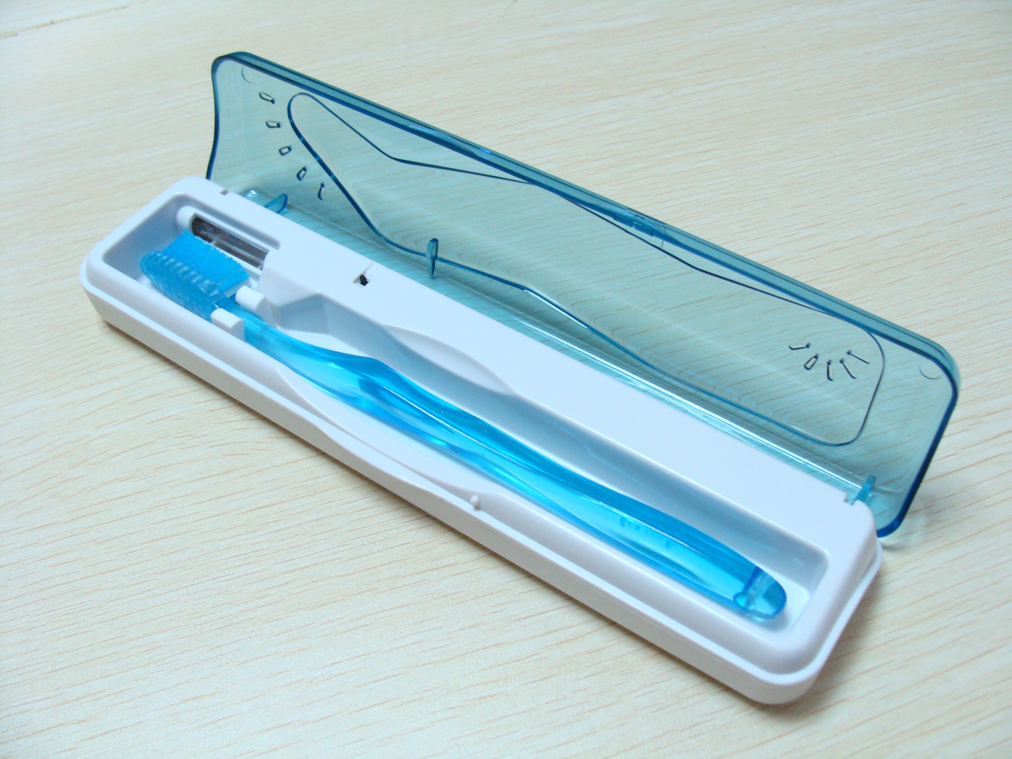 Portable Antibacteria UV Light Toothbrush Sterilizer Box Toothbrush Clean Disinfection Sanitizer Battery Powered Oral Hygiene