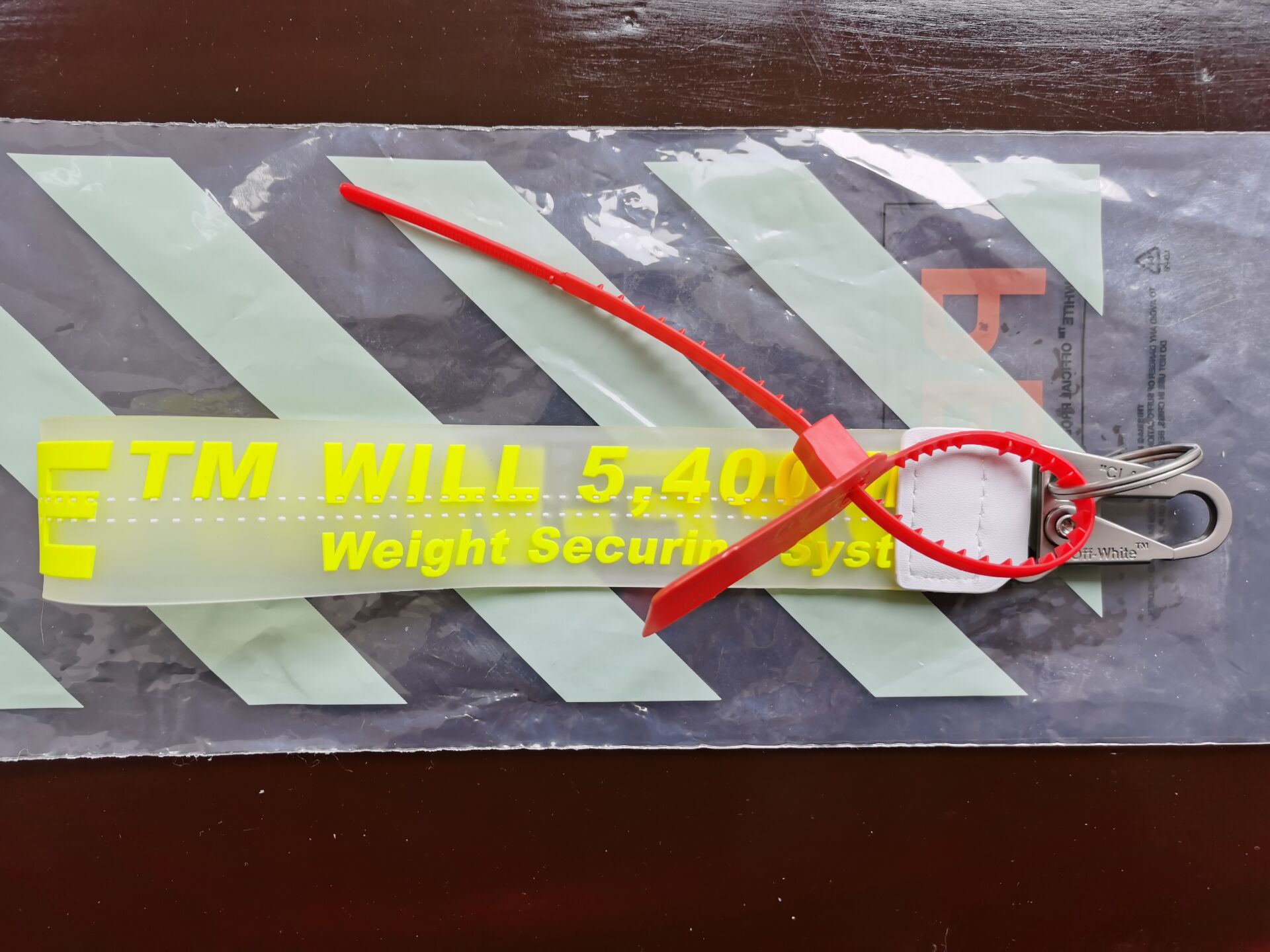 Off White Keychain Transparent PVC Jelly Letter Key Ring Jeans Waist Bag Mobile Phone Case Bag Camera Bag Pendant Key Chains: Yellow
