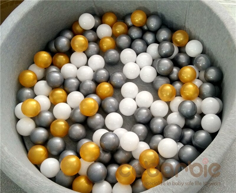 80pcs/lot Silver Grey Gold Soft Plastic ToyBalls Water Pool Ocean Wave Ball Baby Funny Toys Stress Air Ball Outdoor Fun Sports: silver gold white