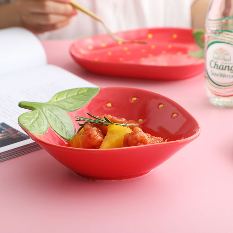 Cartoon Strawberry Shaped Ceramic Sauce Dish Tableware Fruit Sushi Dessert Cake Plates High Aesthetic Breakfast Dishes