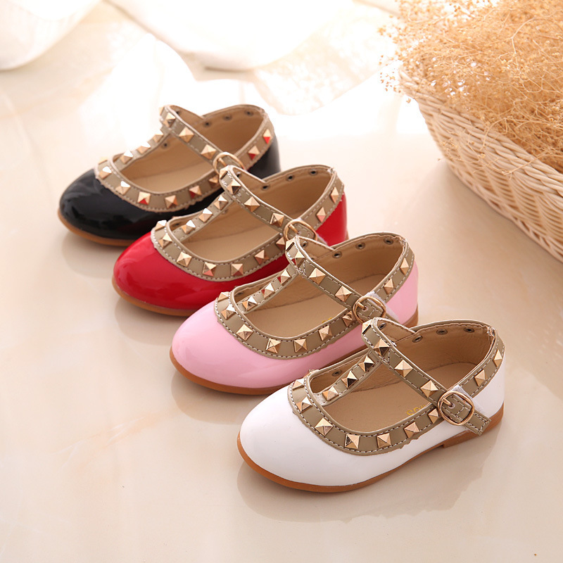 Sandales en cuir à Rivets pour filles, chaussures simples pour enfants, couleur chair, chaussures de danse plates de princesse,