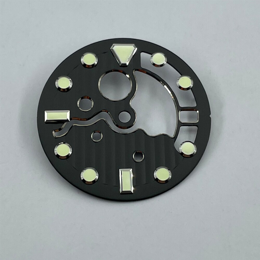 Horlogeonderdelen: 28.5mm holle skeletwijzerplaten,  c3 lichtgevende markeringen, geschikt voor 3.8h nh35/36 automatische uurwerken.: Zwart