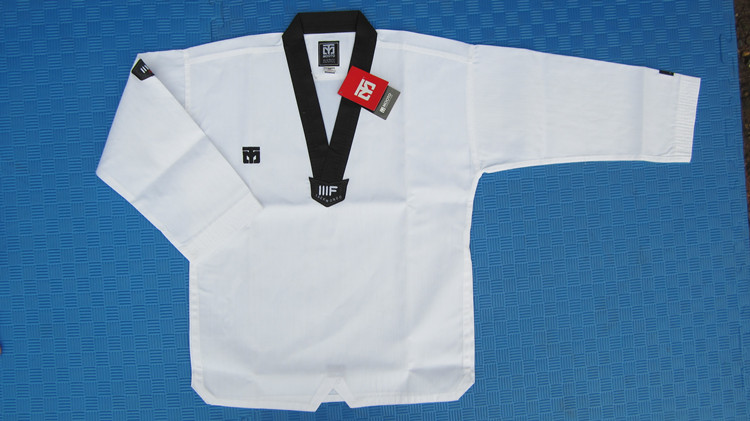 promotional MOOTO taekwondo Dobok WTF Dobok Taekwondo Uniform Belt with Special Fabric cotton red black -v neck TKD uniforms