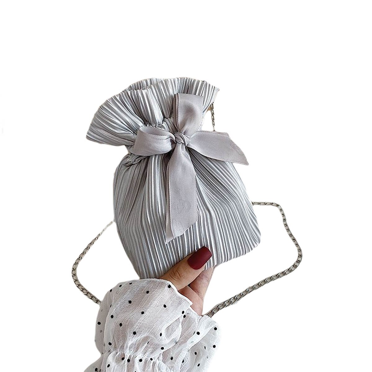 Merk damestassen crossbody-tassen dames draagbare emmervormige decoratieve metalen schouderbanden tassen