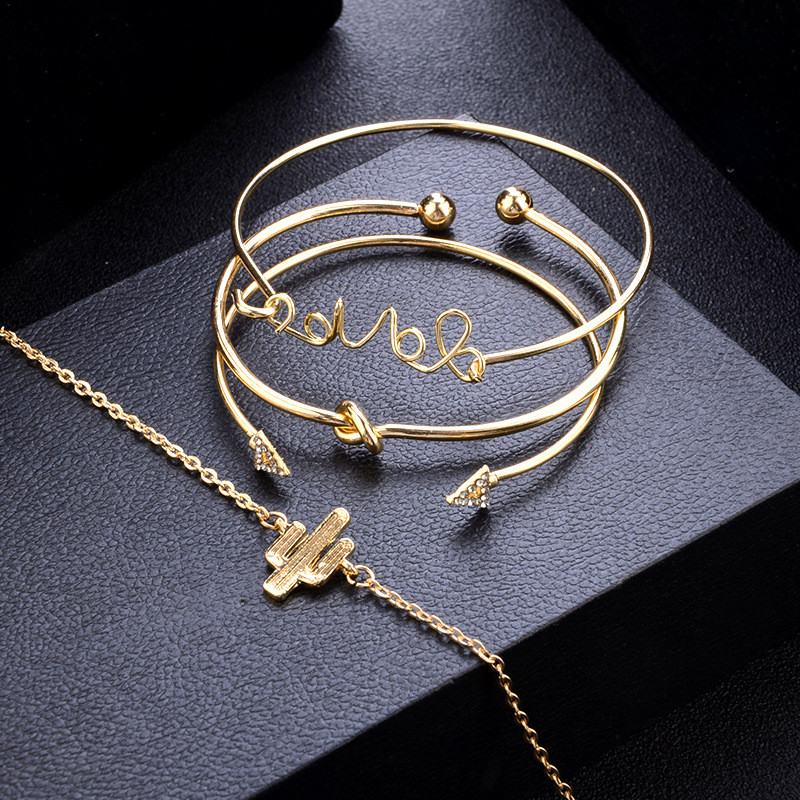 Modyle 4 stks/set Mode Brief Liefde Arrow Driehoek Knoop Cactus Chain Gold Bangle Set Lady Exquisite Verstelbare Sieraden Verjaardag