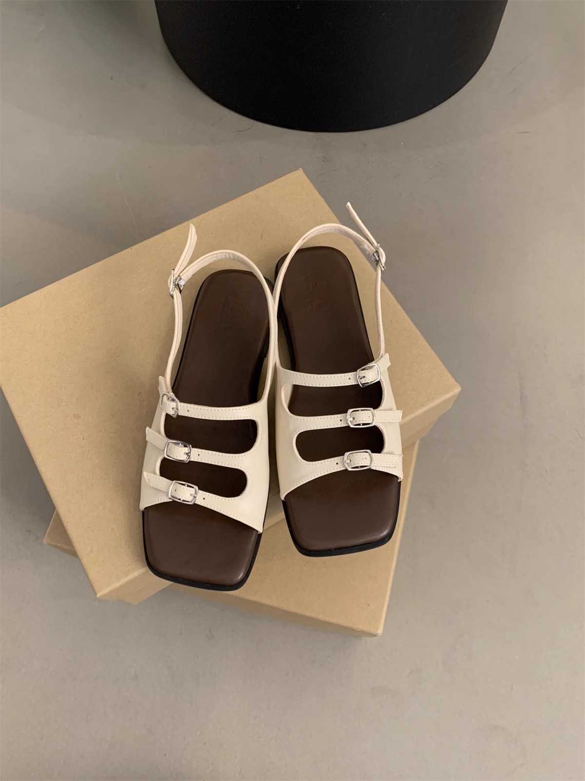 Mode sandalen dames zomer retro strand kust reizen zachte platte sandalen: Beige / 38