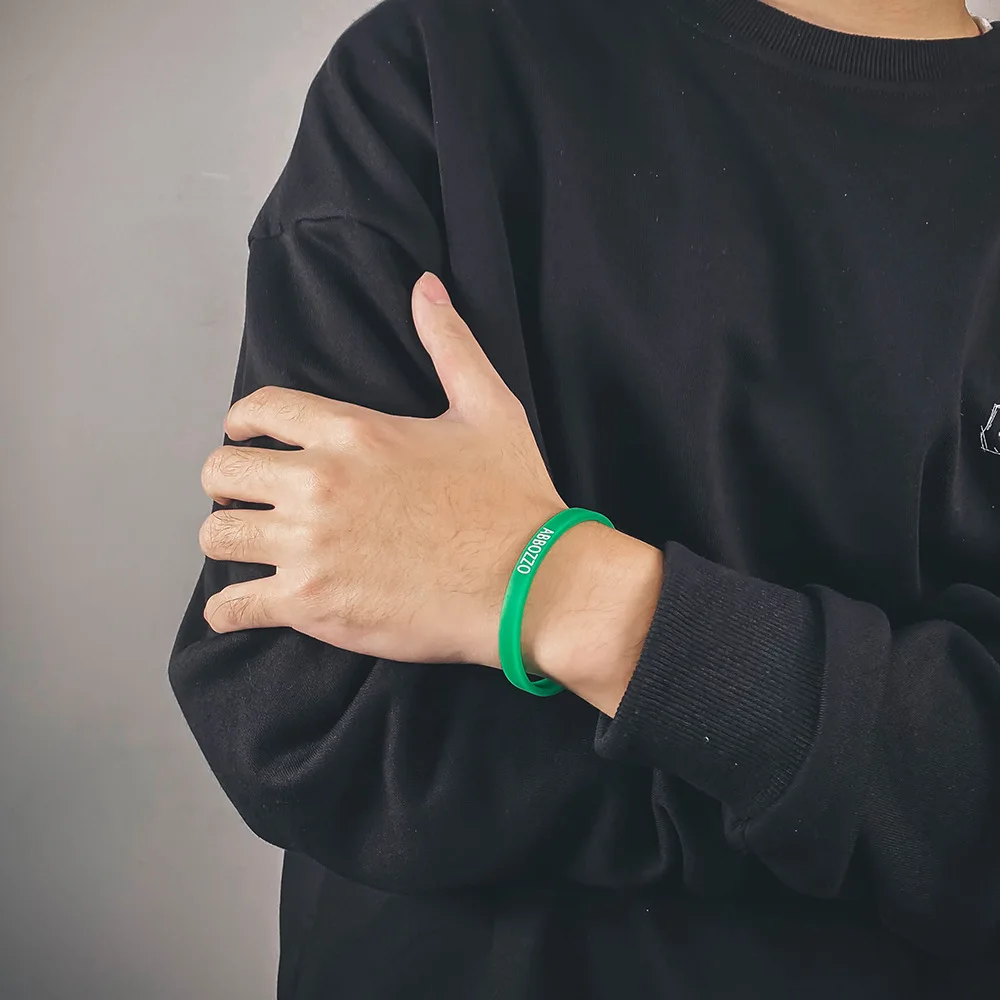 Originele trendy kleine frisse groene bladarmband zwart en wit groen paar siliconen eenvoudige armband voor heren en dames: green