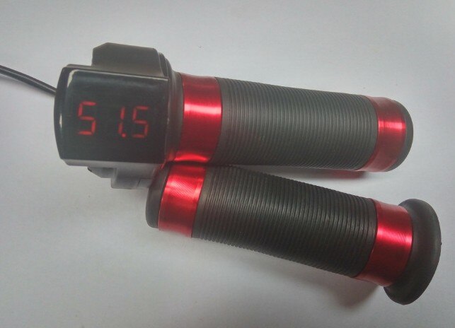 Twist throttle met digitale display 12-84v voor elektrische scooter onderdelen bike accessoire driewieler rolling stuur MTB voltmeter: red2