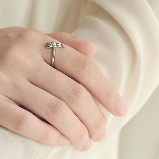 Trendy Zilveren Kleur Crystal Dragonfly Ringen Voor Vrouwen Bridal Wedding Engagement Sieraden Grote Opening Antieke Ringen