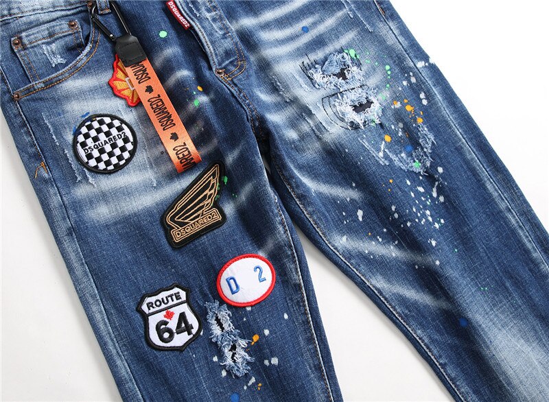 Pantalones vaqueros con bordado de insignia de lujo ligero para hombre, pantalones vaqueros ajustados con estampado de lunares de colores, rasgados y parches, Jeans de calle de ;