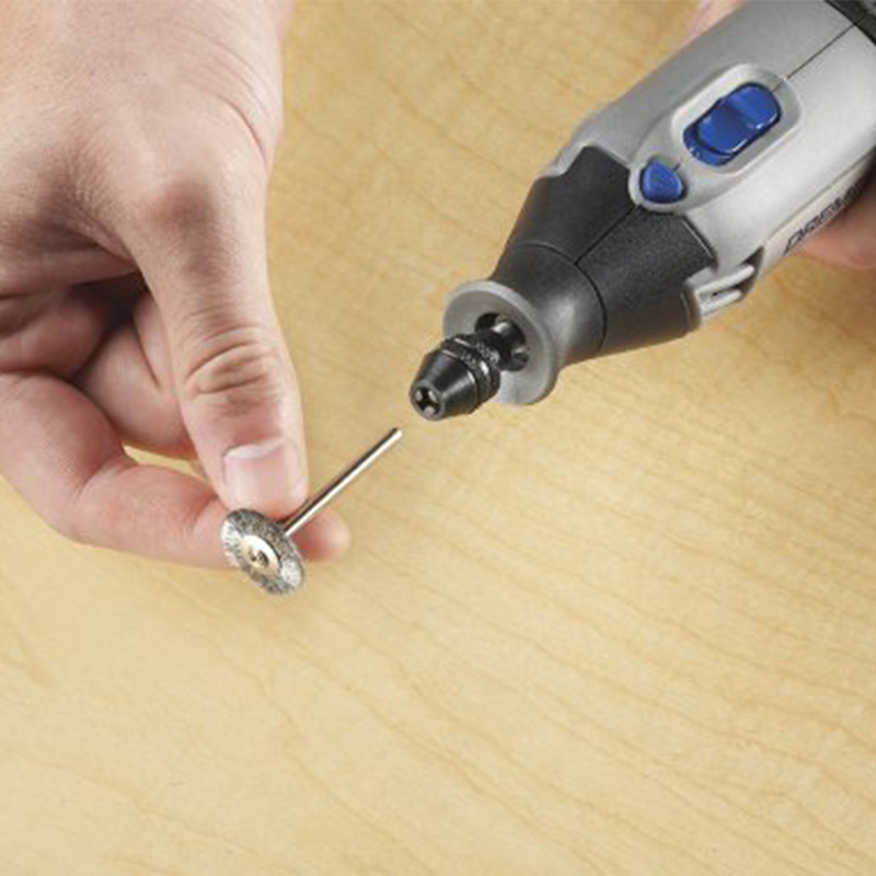 Dremel 4486 Bohrfutter, schlüssellos, Schnellwechsel-Multi-Bohrfutter, 0,8–3,2 mm, für Dremel Elektro-Drehwerkzeuge 3000 4000 8220 8100