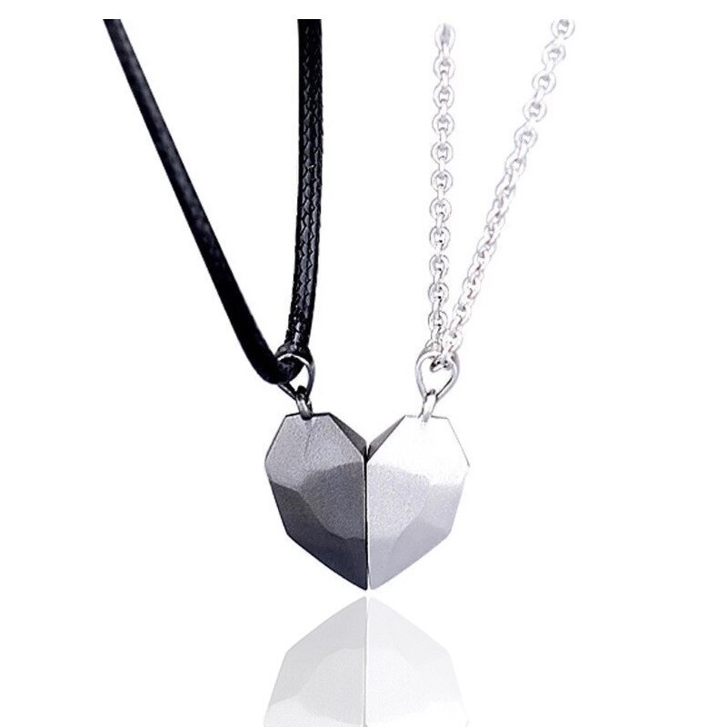 2Pcs Magnetic Couple Necklace Lovers Heart Pendant Distance Faceted Charm Necklace Women Men Valentine's Day Jewelry: BlackWhite
