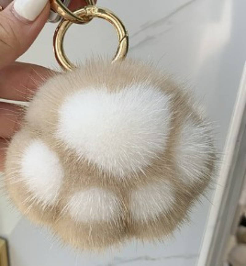 Cat Paw Pendant Keychain Fluffy Soft Faux Fur Key Chain Kid Stuffed Toy Plush Toy Key Ring Backpack Car Key Pendant