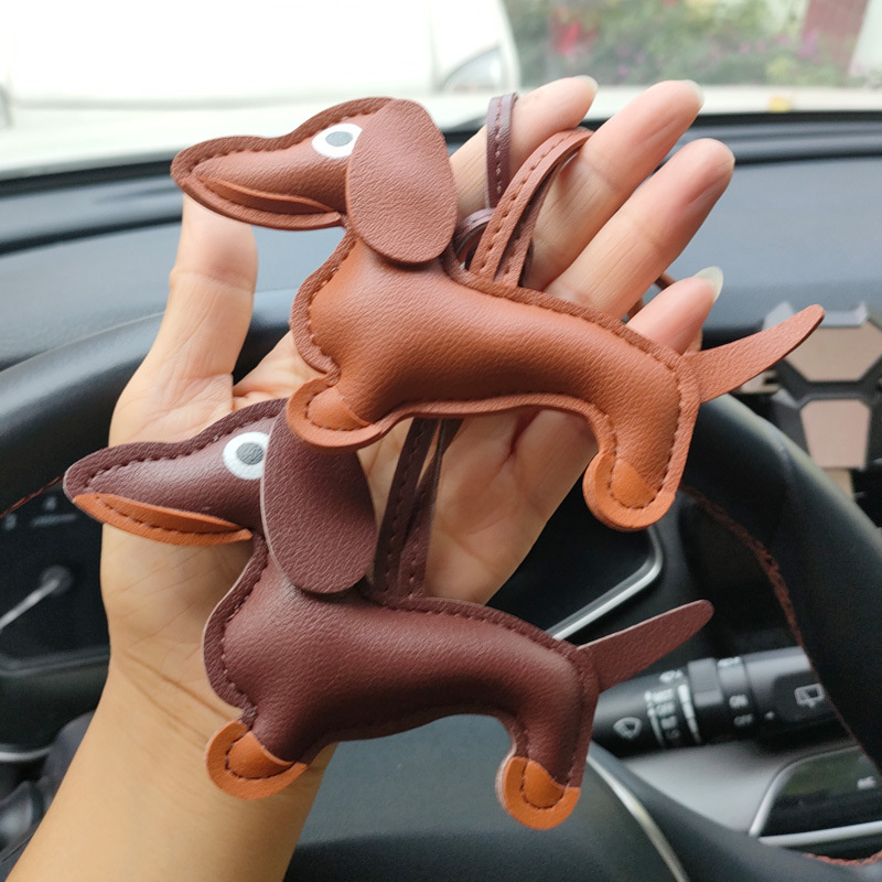 LLavero de Bulldog salchicha de coche para hombre, llaveros de perro de cuero PU, para mujer, bolso, colgante, joyería, llavero con baratija