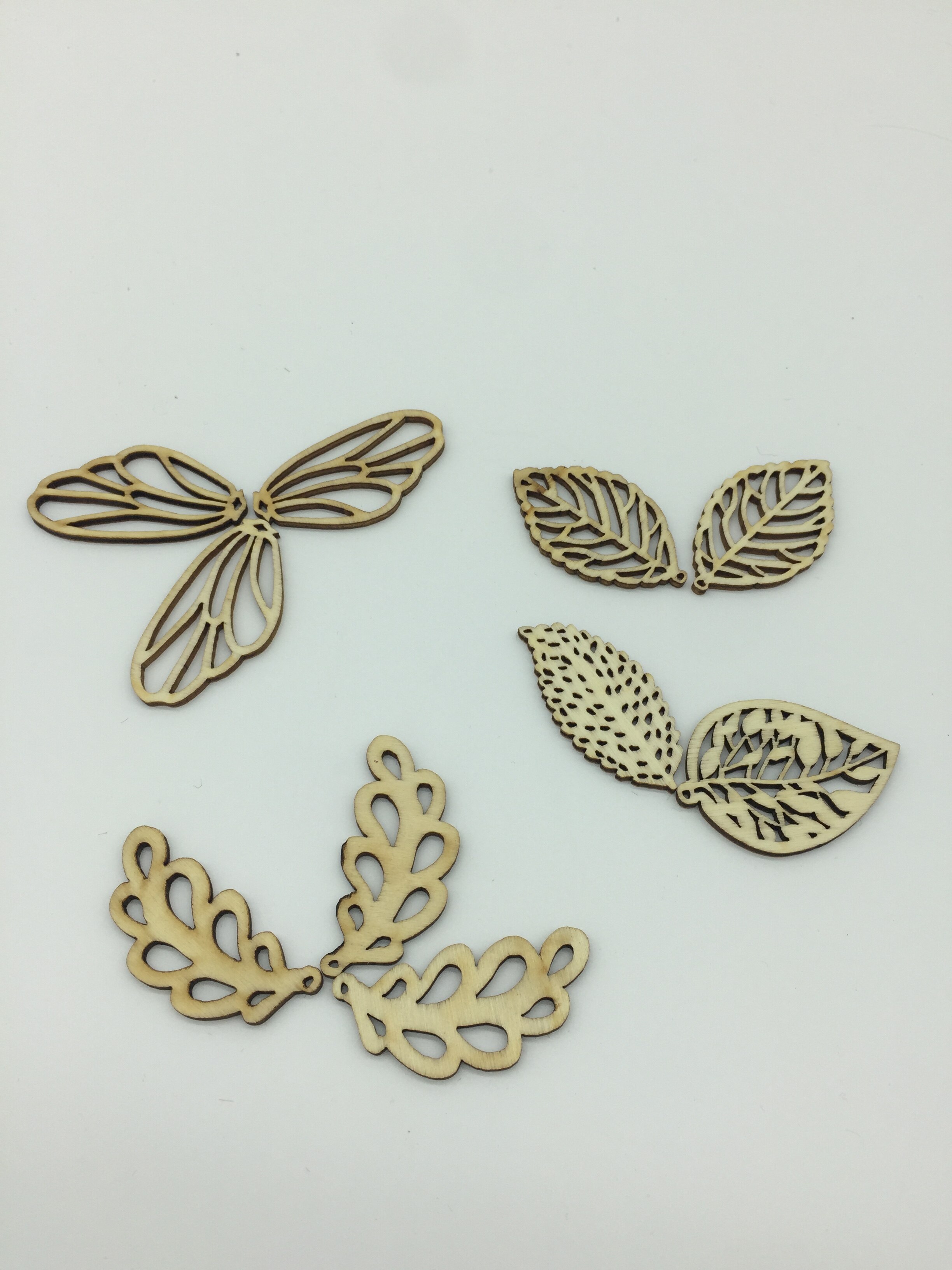 Wood leaves