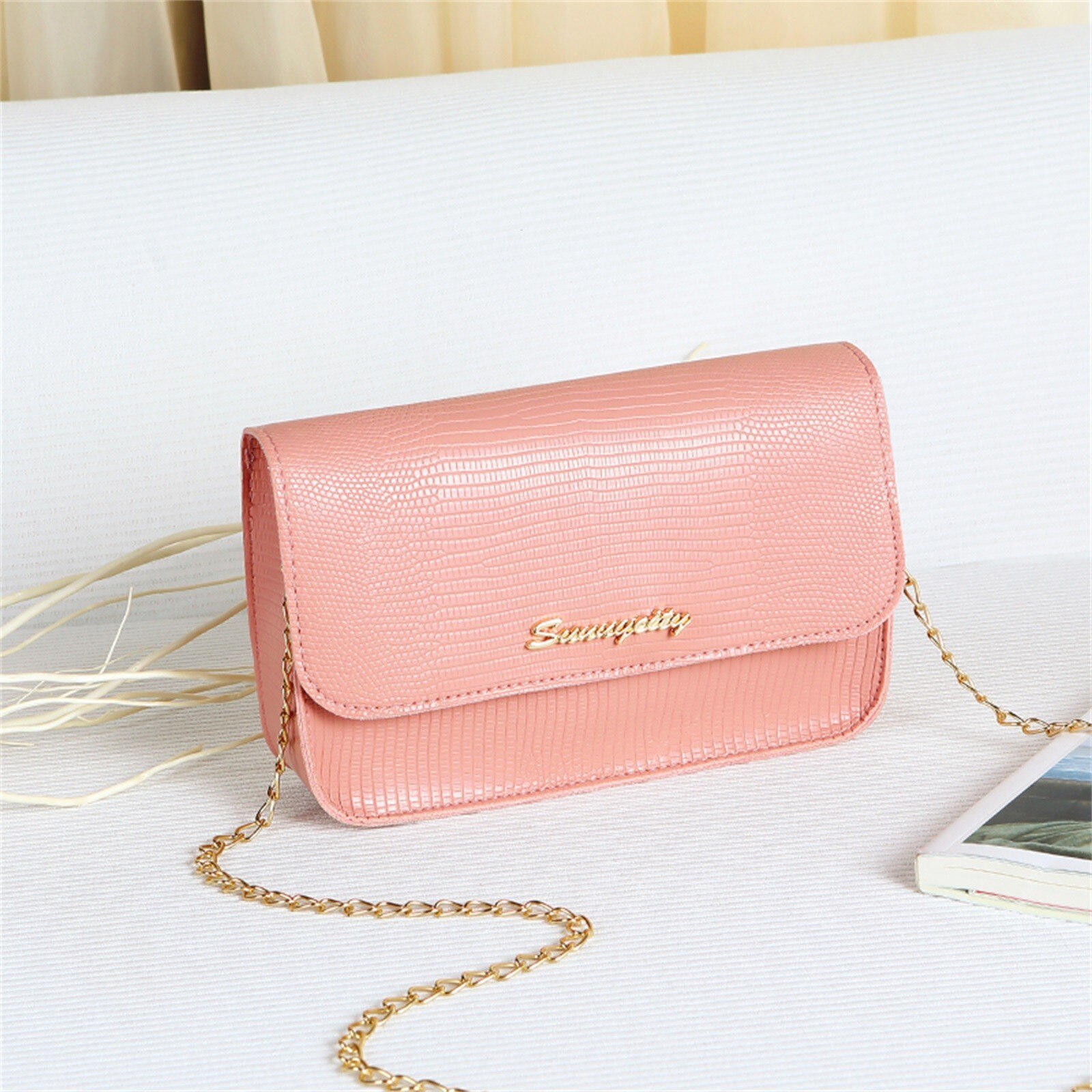 Bolso cuadrado pequeño y sencillo para mujer, bolsa de mano femenina de , de , de cuero Pu, con cadena de cerrojo, bandoleras para teléfono móvil,