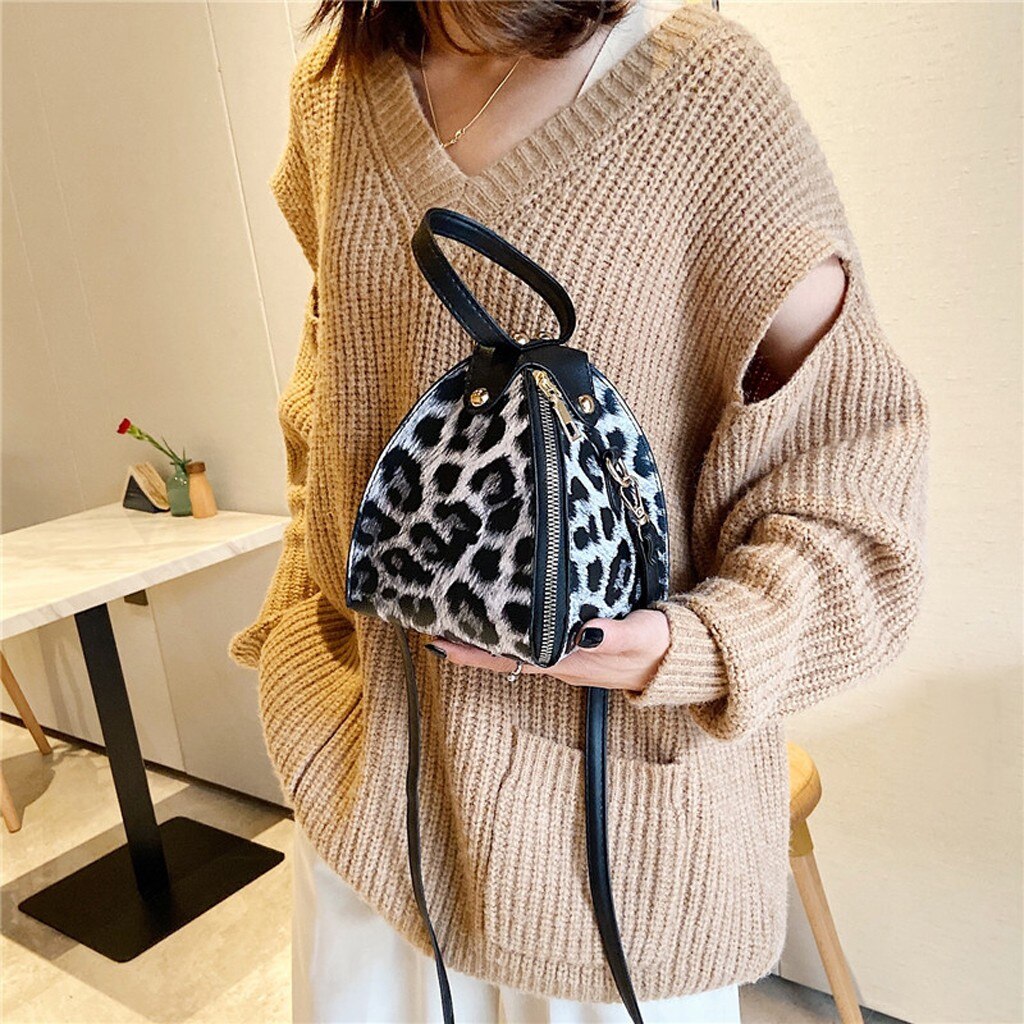 Women’ s Leopard Trend Large Capacity Leather Shoulder Bag Messenger Bag Portable Crossbody girls Messenger Bags