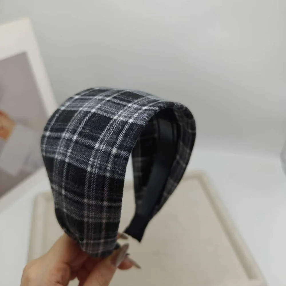 7,5 Breitkrempiges kariertes Stirnband Winter Kurzes Plüsch-Haarband Make-up-bedeckendes weißes Haar-Stirnbänder für Frauen Diadema Mujer: green
