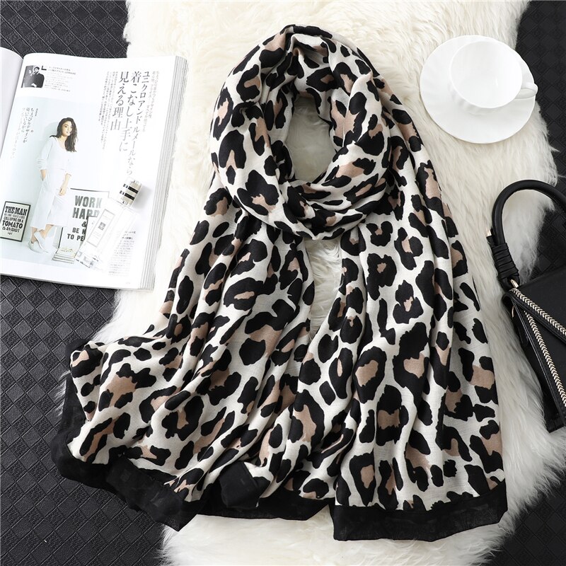 Mærke kvinder tørklæde leopard print bomuld stor størrelse pashmina dame sjaler vinter varmt dyremønster foulard hijabs: Wj120-1