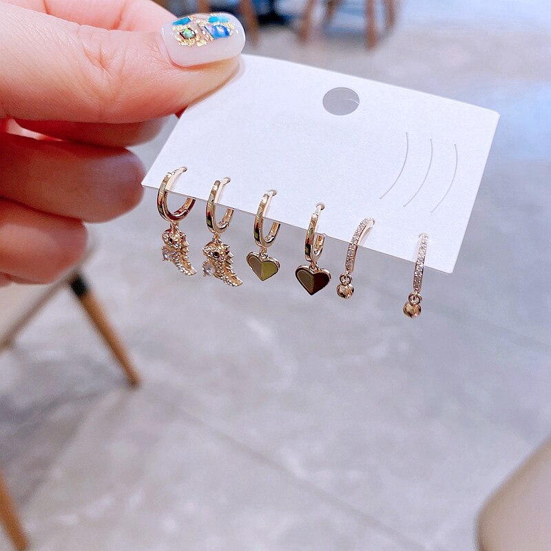 3 Pairs Mixed Kleine Hart Dinosaurus Druppels Oorringen Set Voor Vrouwen Goud Kleur Kubieke Zirkoon Sieraden