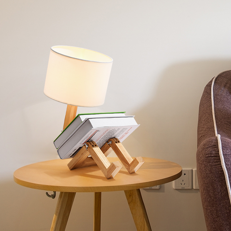 Lampe de Table créative en forme de Robot en bois, lampe de bureau de lecture à la pour étude intérieure, veilleuse décorative nordique moderne pour bureau