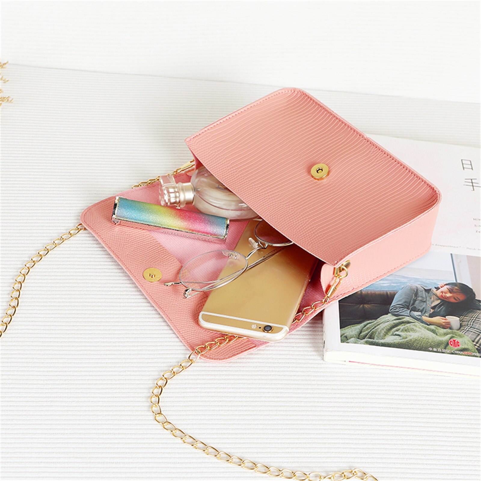 Bolso cuadrado pequeño y sencillo para mujer, bolsa de mano femenina de , de , de cuero Pu, con cadena de cerrojo, bandoleras para teléfono móvil,