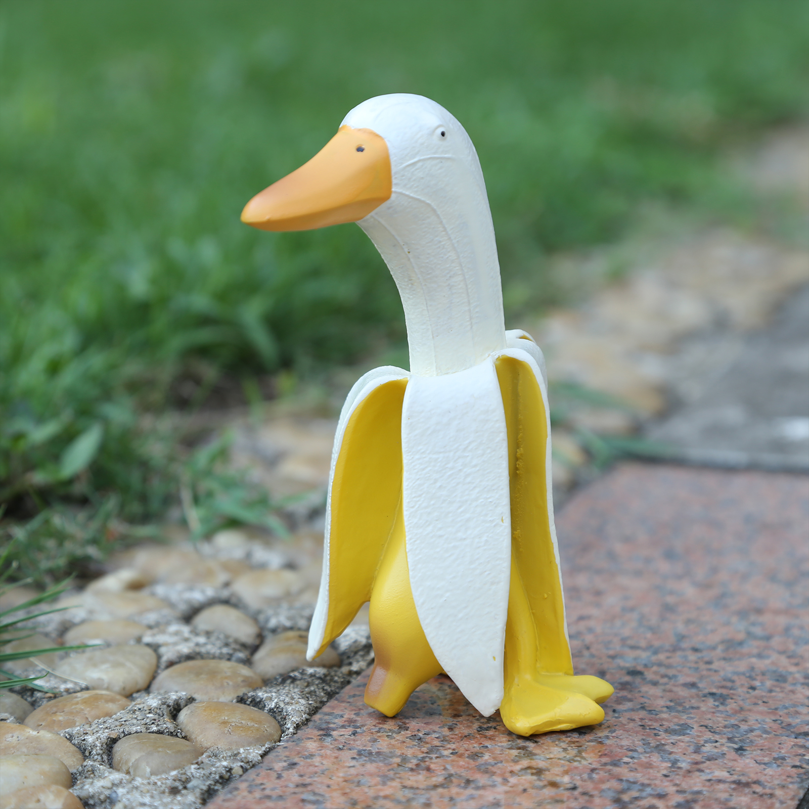 Banana Duck Garden Decoration Sculptures Yard Garden Decor Vintage Ornament Home Statues Decoration Accessories