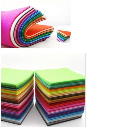 Barato 40 piezas \ lote 15x15 cm tela de Fieltro de Poliéster DIY hecho a mano costura decoración del hogar grosor del Material 1mm 40 colores mezclados