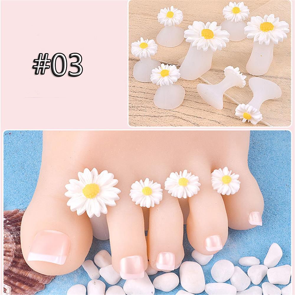 8PCs/Set Silicone Toe Separators Foot Toe Spacers for Home and Salon Use Daisy Flower Shape Waterdrop Pedicure DIY Nail Art Tool: Light Yellow