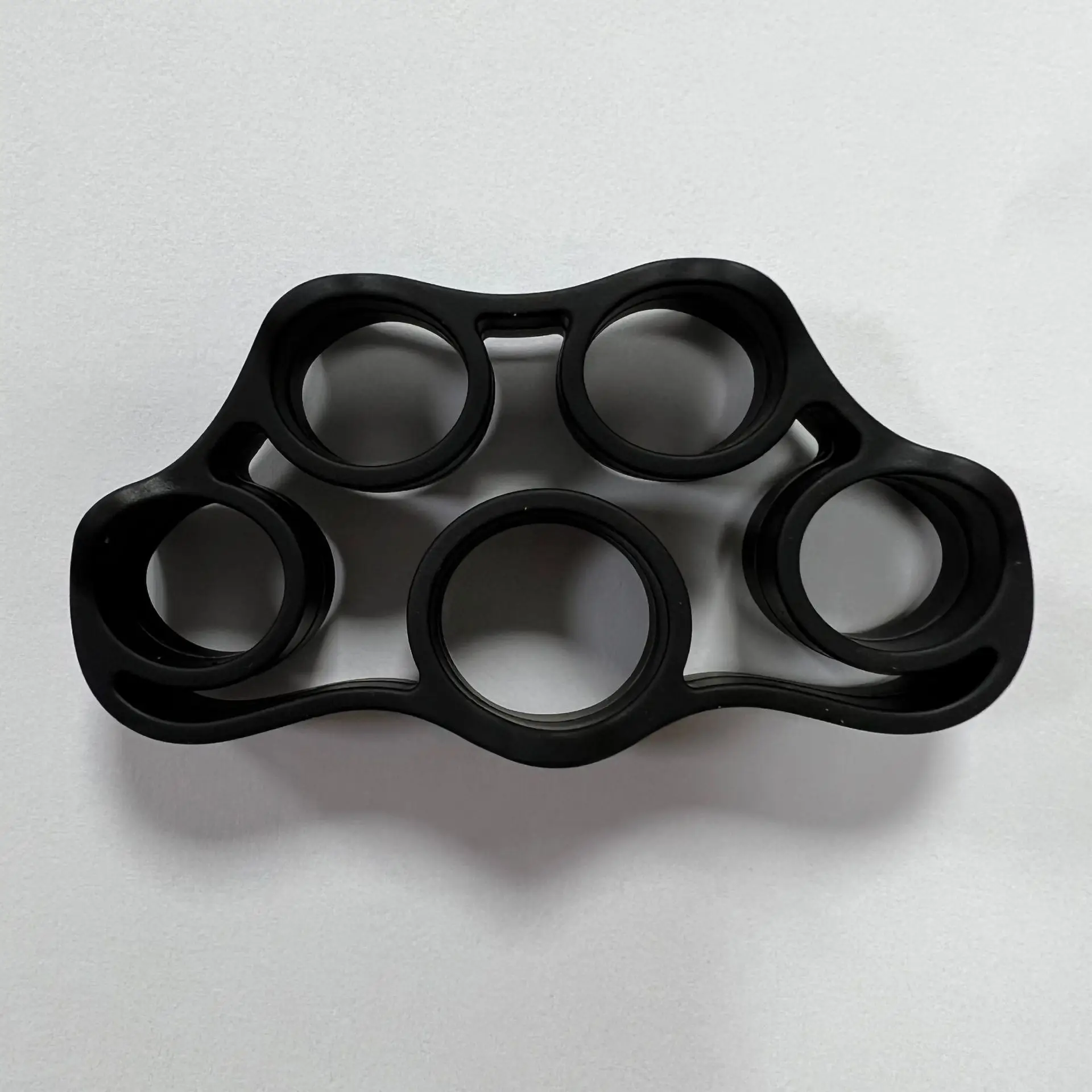Silicone Finger Pull Ring for Training Rubber Ring Pull Ring Hand Grip Expander Forearm Wrist Training Carpal Bone: black