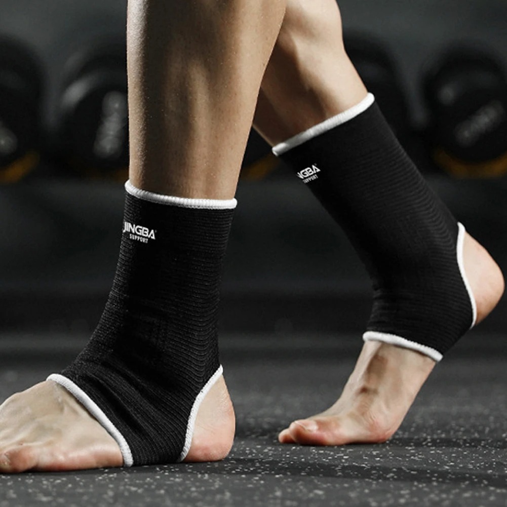 2 stuks gebreide enkelsteun voor verstuikingen artritis tendinitis hardlopen voetbal voetbescherming enkel mouw sok sport enkelbandje: Zwart