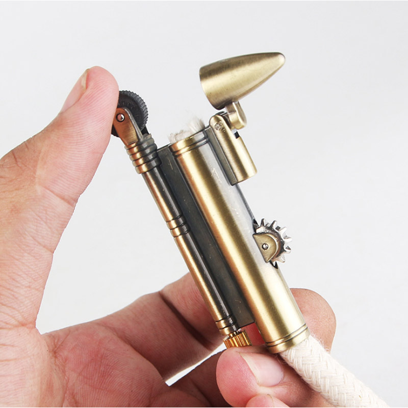 Briquet à flamme métallique rétro , vieux Kerosene avec corde en coton, nouveauté Gadget militaire