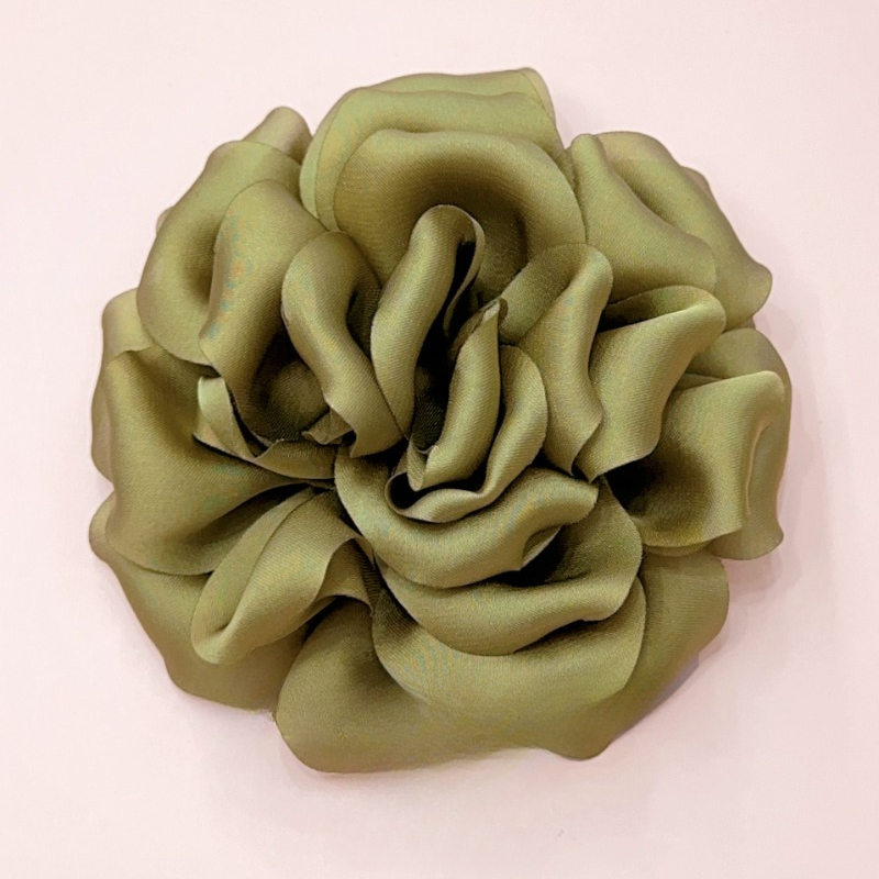 Broche de flor rosa de tela hecho a mano de 11CM, alfileres de solapa de ramillete de coreana para mujer, accesorios, joyería para y boda: Pistola negra plateada