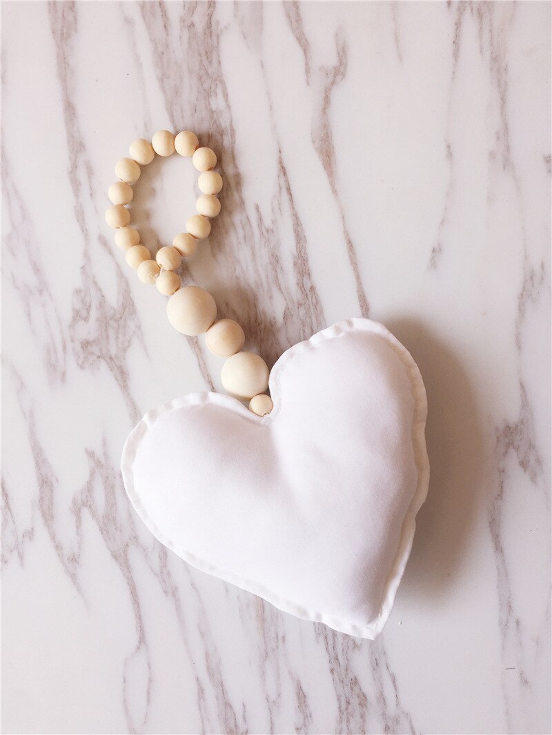 Decoración Para habitación de bebé en forma de corazón, almohada colgante de algodón de madera, parachoques para bebé, decoración suave para habitación, accesorio de fotografía de estilo nórdico: Blanco