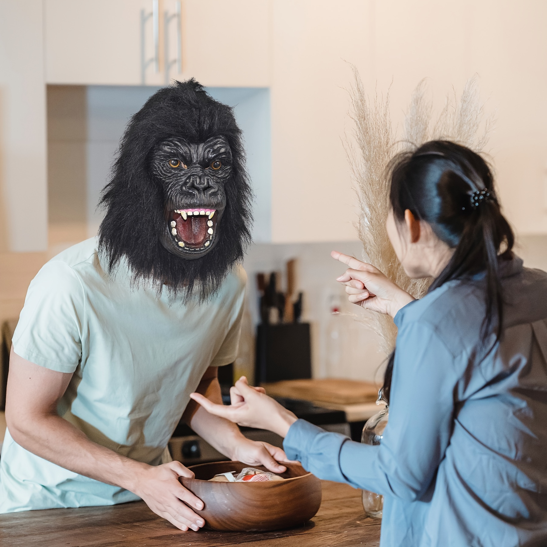 Latex Vivid Gorilla Mask With Wig, Funny Angry Gorilla Latex Mask，Ugly Cute Full Face Mask Halloween Cosplay Costume Party Prop