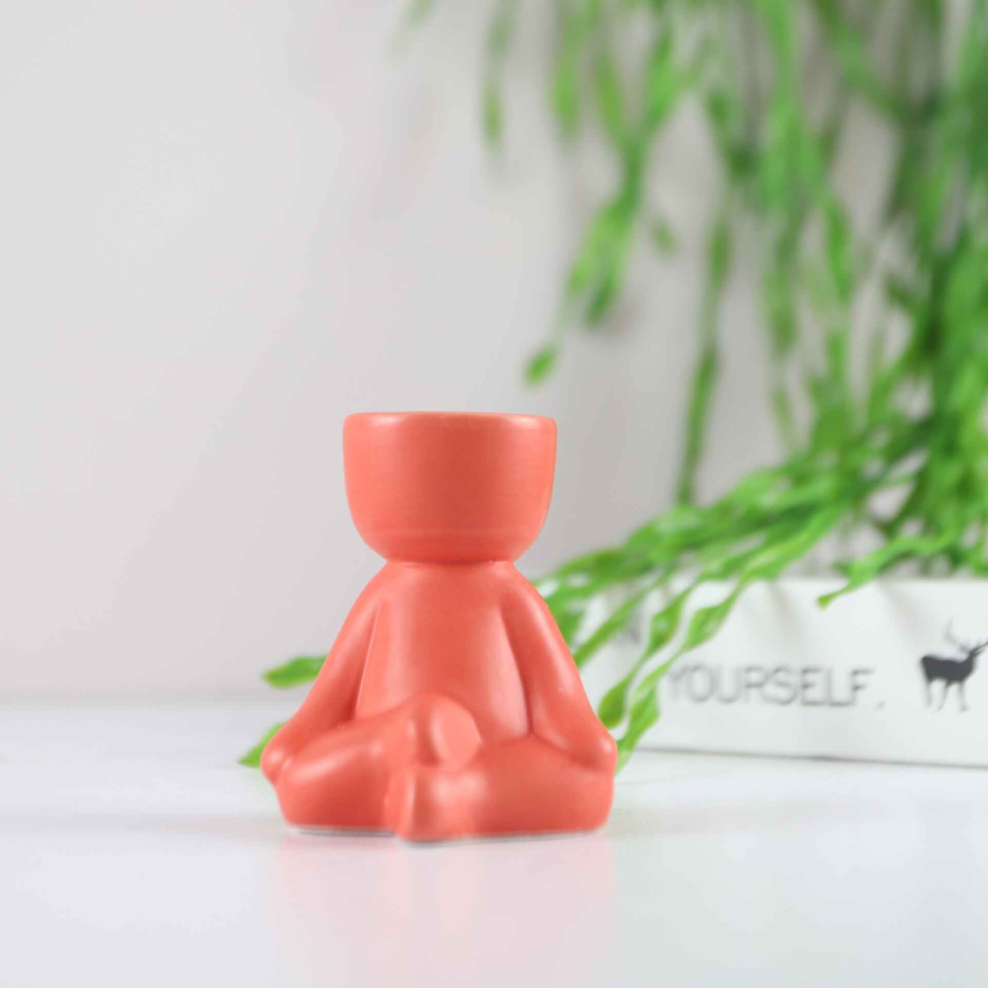 Pot de fleur en céramique en forme humaine Pot de fleur Vase en céramique artisanat plante Pot maison ornements décoration: red 1
