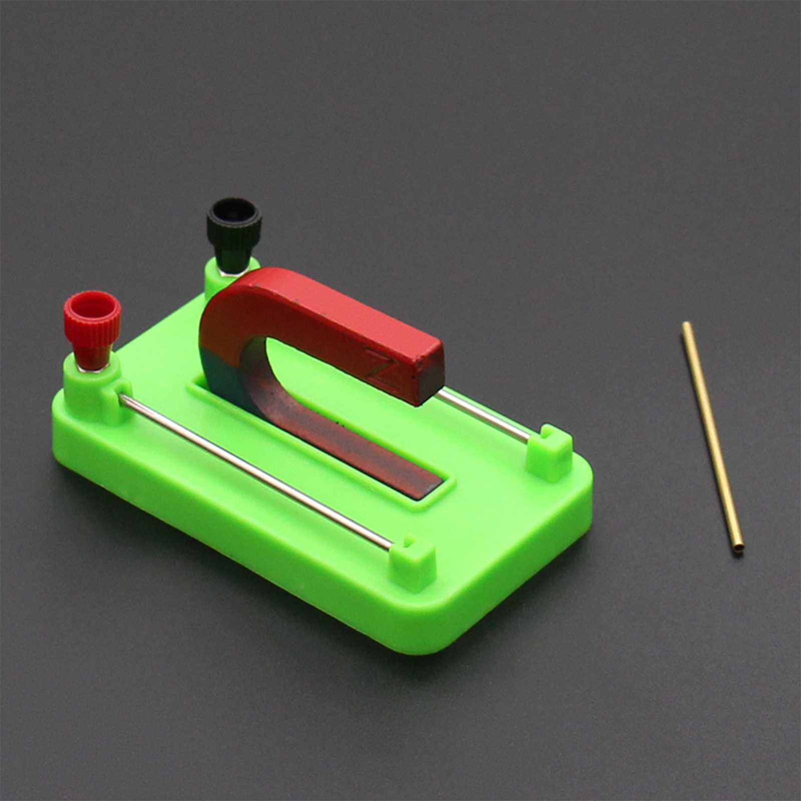Magnetisch veld acteren op huidige experimentele apparaten Ampere Force experimentele apparaten voor natuurkundeonderwijs in de middelbare school