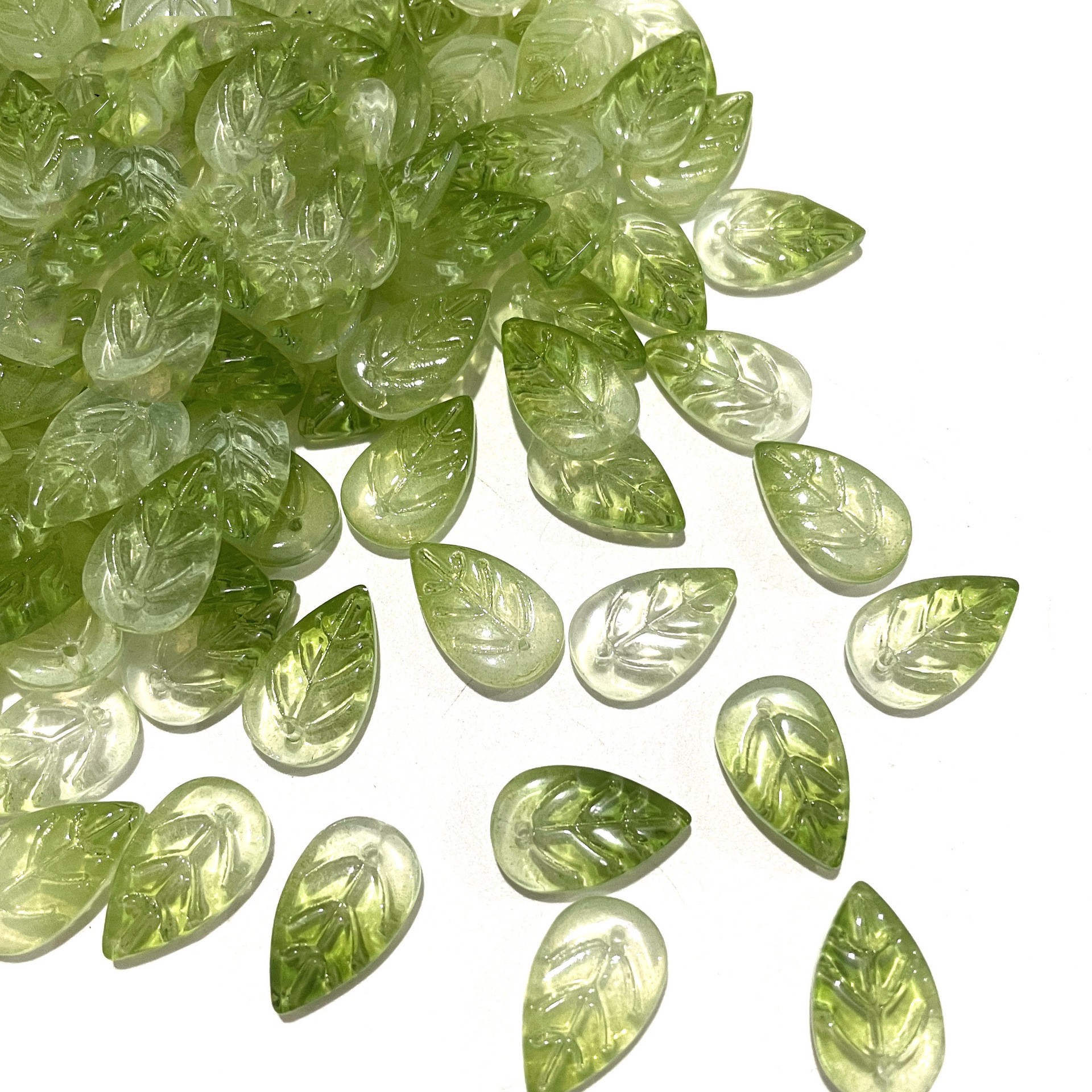 30/50 Uds. Cuentas de hojas de cristal para joyería, cuentas de hojas verdes de Murano para hacer pulsera, collar, accesorios DIY hechos a mano a granel: Negro / other