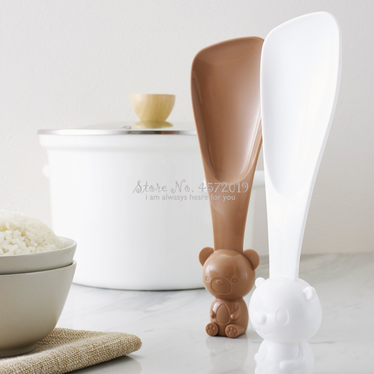 Small Bear Vertical Meal Spoon Kitchen Table Dinner Food-grade PP Electric Rice Cooker Thick and Durable