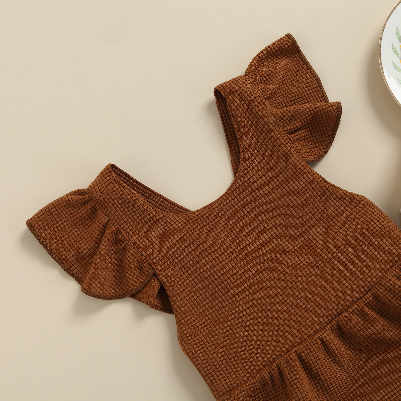 Sommer-strampler für babys und kleinkinder, mädchen und jungen, mit kurzen ärmeln, geripptem rundhalsausschnitt und dreieckigem rockteil, druckknöpfen Ich bin schritt.