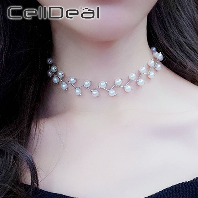 CELLDEAL Eleganz Simulierte Perle Aussage Halskette Charme Perlen Halsband Halskette für Frauen Einfache Kreuz Perlen Korea Schmuck