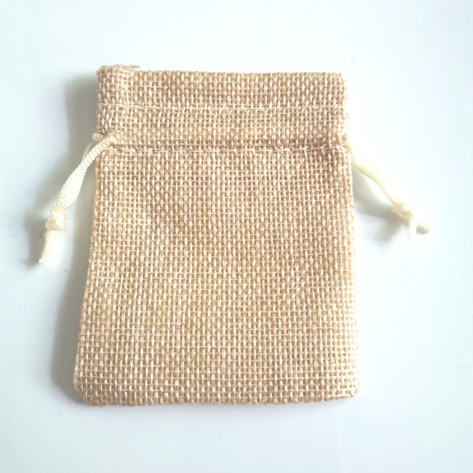 50pcs Small Natural Bags jewelry packing bags Jute Linen Drawstring Pouch Bag Handmade Wedding Party Jewelry Bags: 10x14cm / cream color