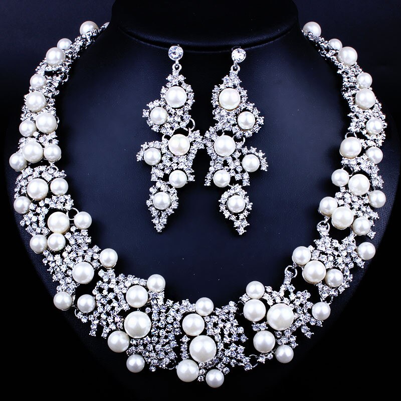 Charmante Bruid Verse Parel Sieraden Set Strass Kettingen Stud Oorbellen Set Luxe Kostuum Sieraden Accessoire Voor Vrouwen: Stud Earrings