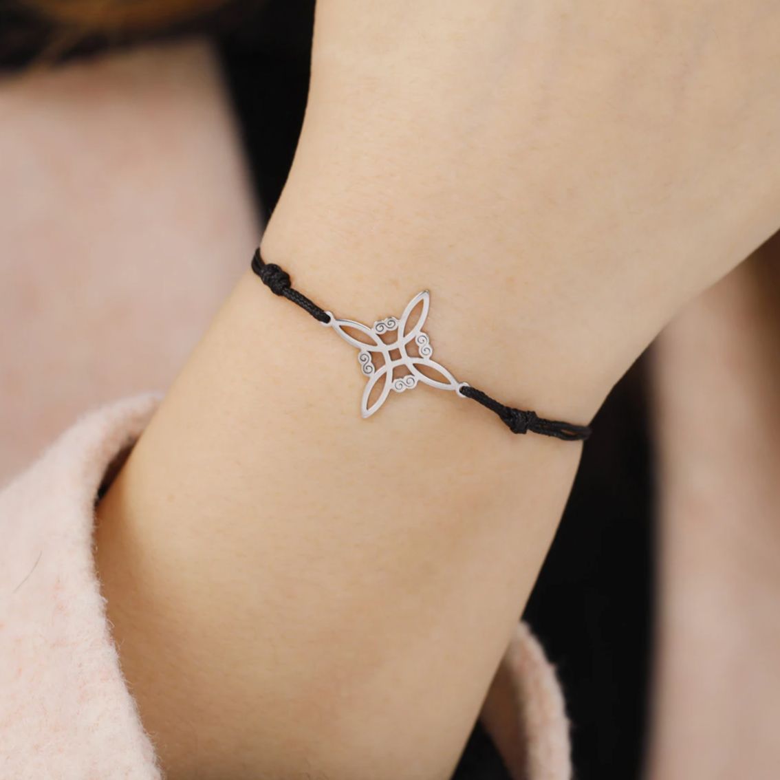 LIKGREAT Bracelet noeud de sorcière irlandaise pour femmes hommes noeud celtique réglable corde tissée bijoux acier inoxydable amulette Talisman