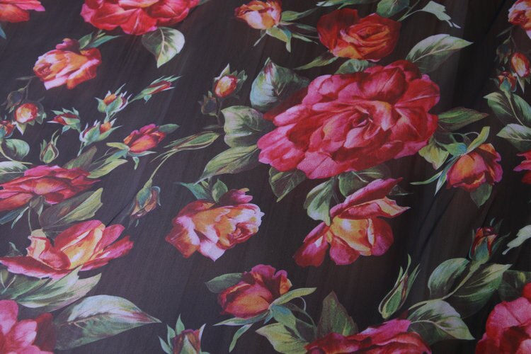 100X145 cm Week Runway China Rose Bloemen Zwarte Dunne Chiffon Stof voor Vrouw Meisje Zomer Lange Strand jurken Naaien