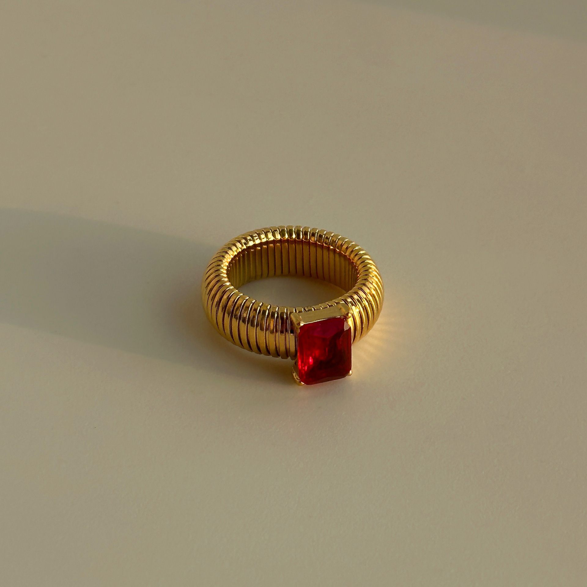 Anillos Punk exagerados de cristal multicolor para mujer, chapado en oro de 18 quilates, resistente al agua, anillo cuadrado grueso, joyería Vintage de hip hop: 6 / Gris