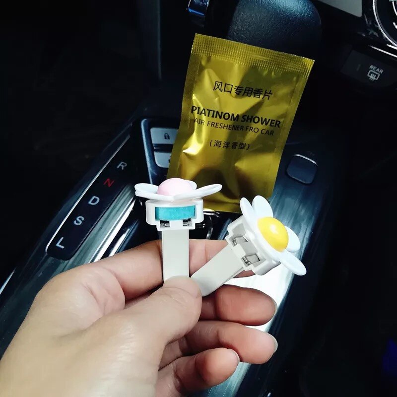 4 stk bilutløpsventilasjon parfymeklipp liten tusenfryd klimaanlegg aromaterapi klipp bil interiørdekorasjon forsyninger luftfriskere