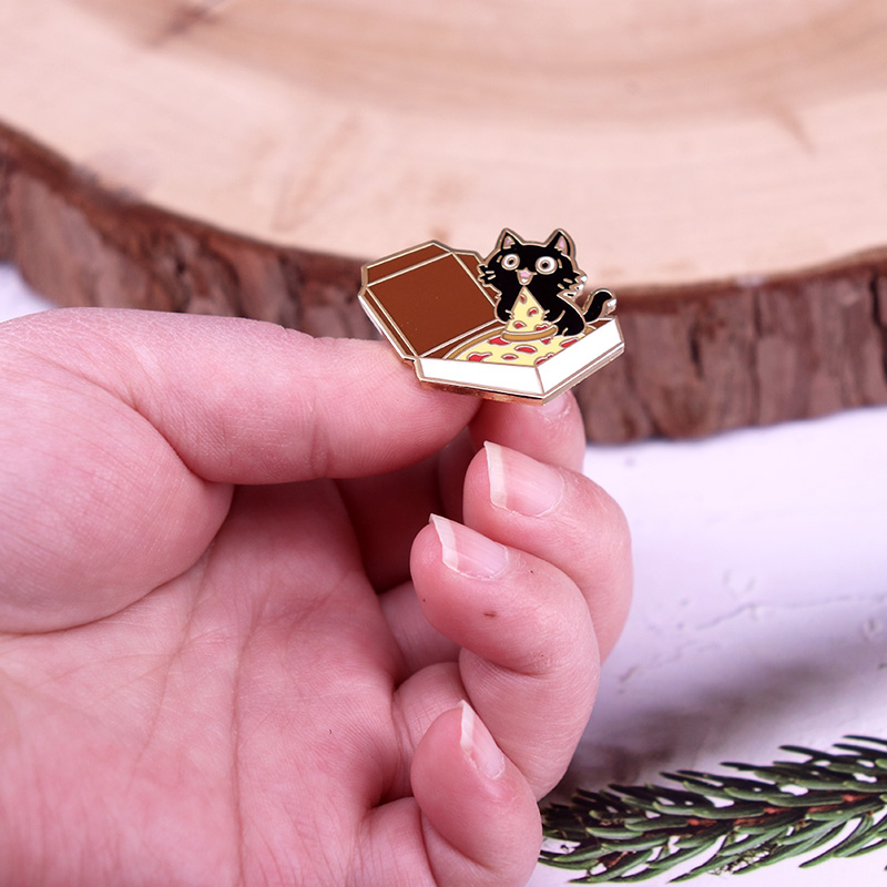 Pizza Kat Pin Grappige Kawaii Zwarte Kat Harde Emaille Pin Kat Liefhebbers Accessoires
